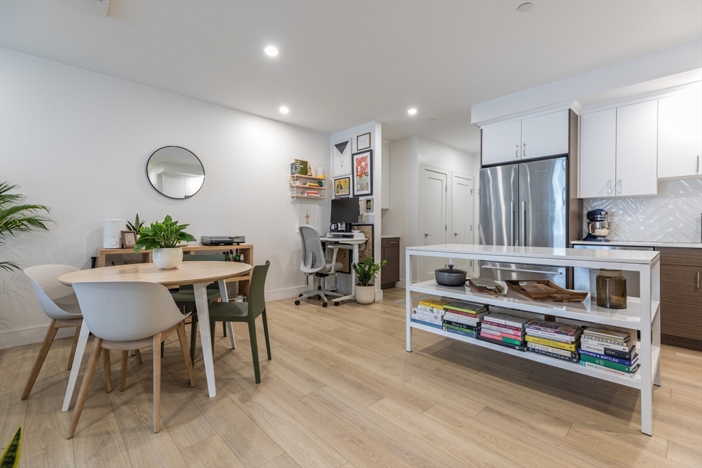 1950 Washington St # 3D