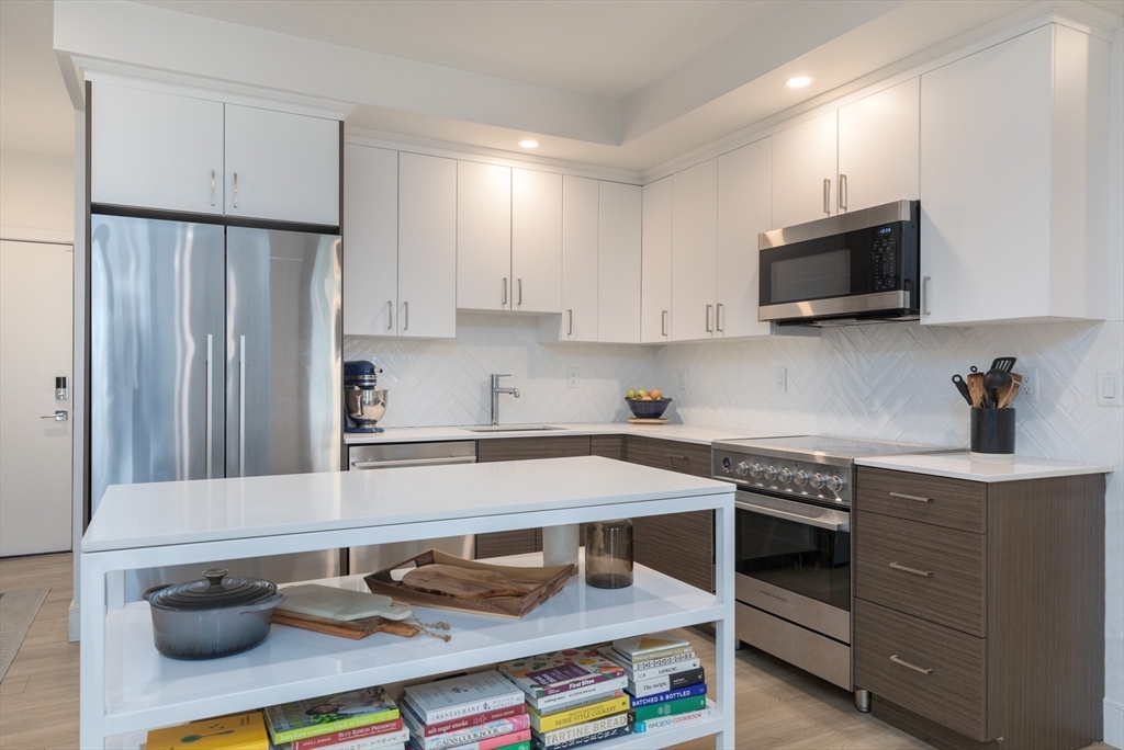 1950 Washington St # 3D