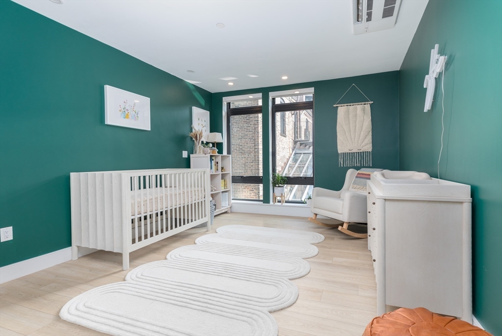 1950 Washington St # 3D