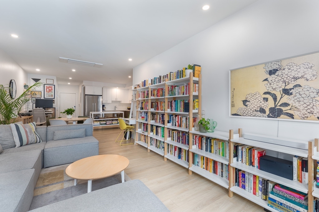 1950 Washington St # 3D