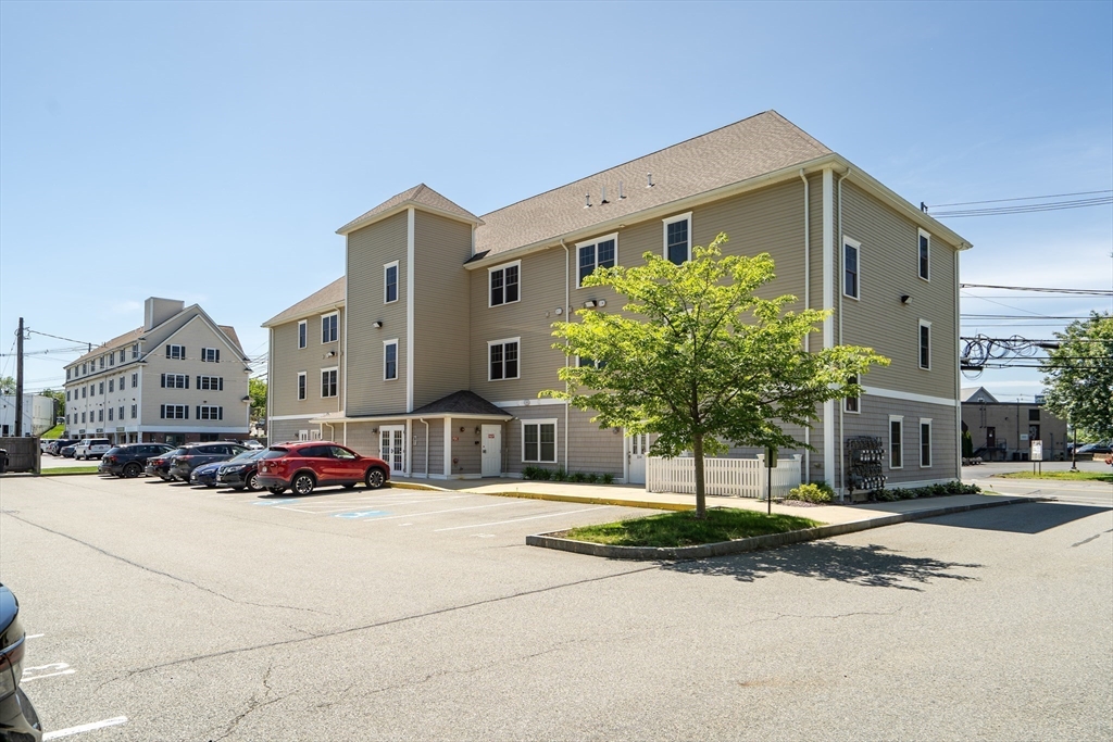 15 Church St # 201