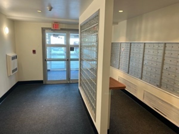 1025 Hancock St # 4H