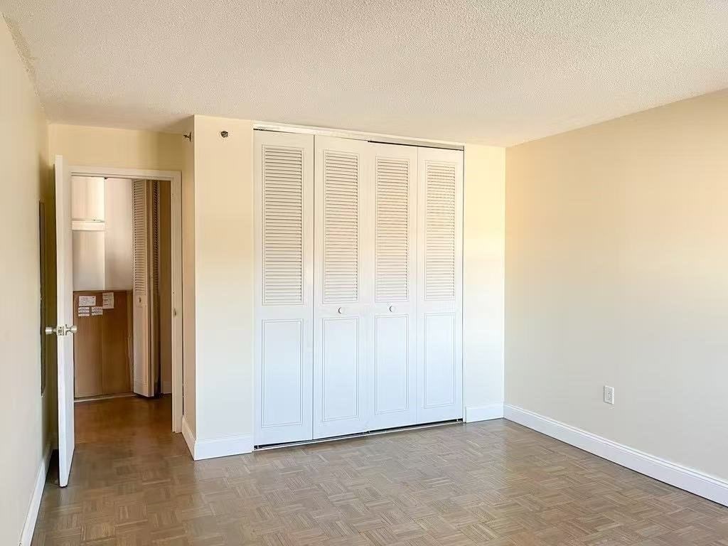 1025 Hancock St # 4H