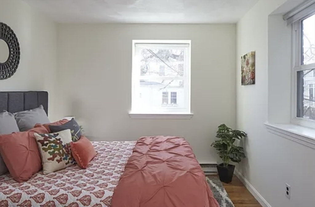 104 Trowbridge St # 4