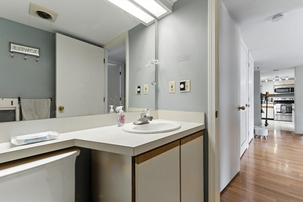 85 Brainerd Rd # 202