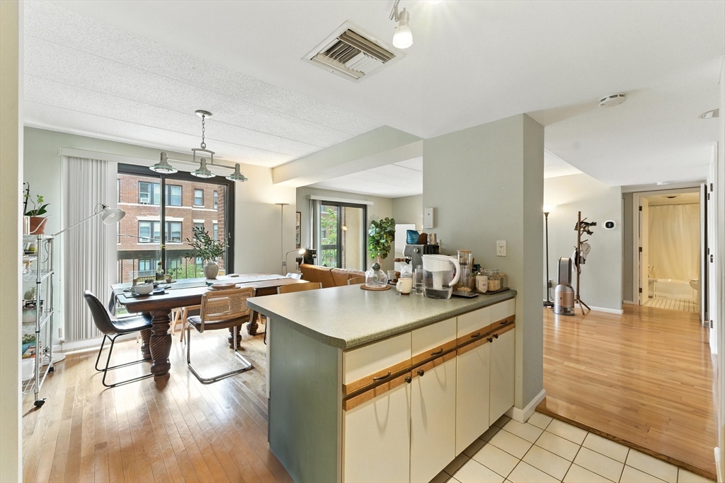 85 Brainerd Rd # 202