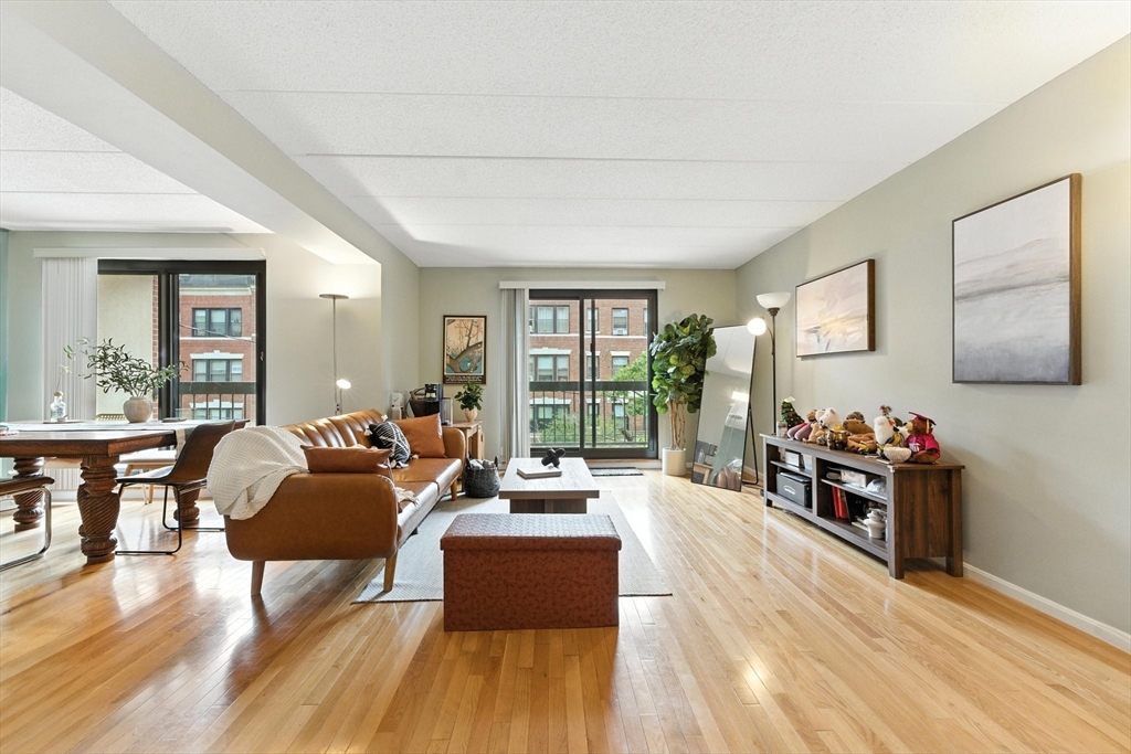 85 Brainerd Rd # 202