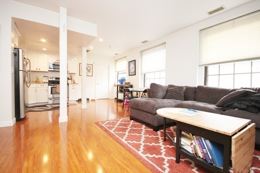 21 Linden St # 318