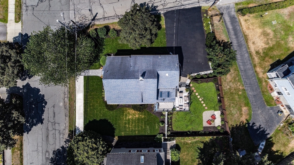 119 Bancroft Ave