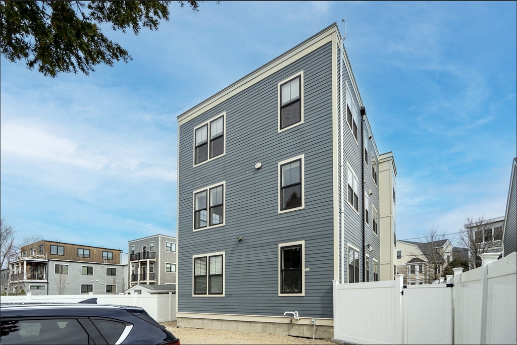 39 Murdock St # 2