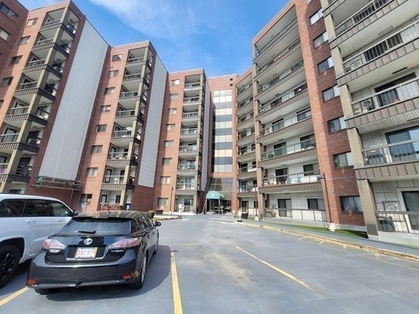 90 Quincy Shore Dr Unit: 303