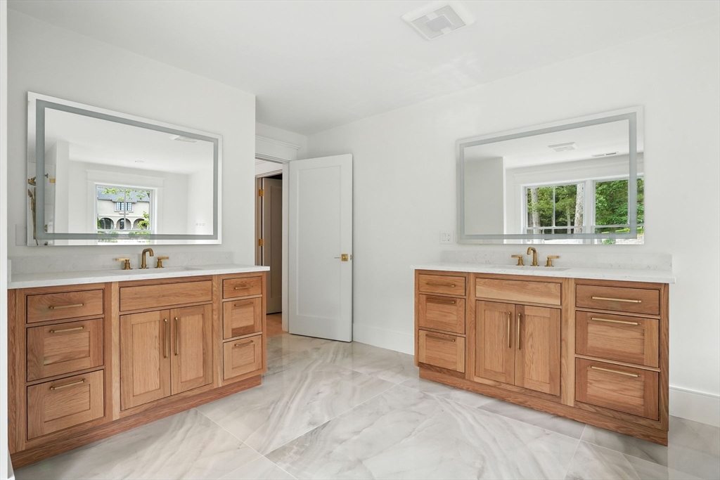 9 Saint James Ct