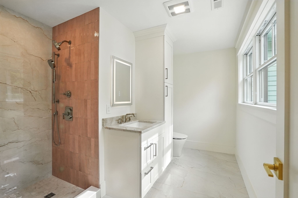 9 Saint James Ct