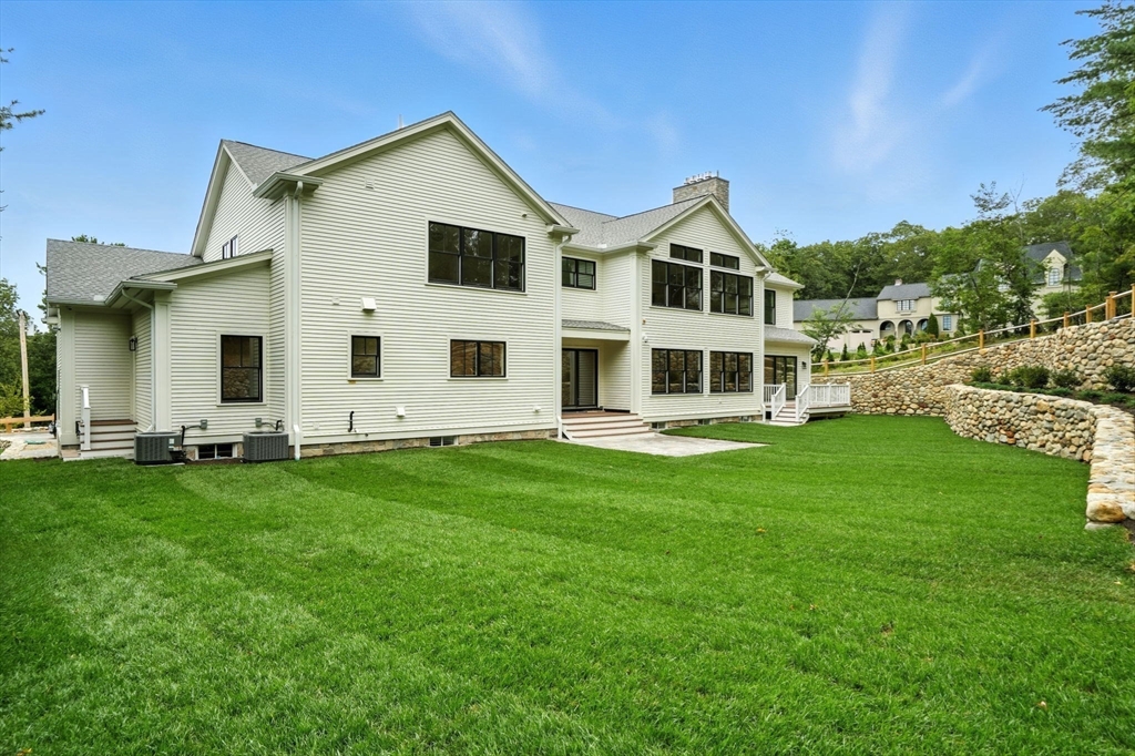 9 Saint James Ct