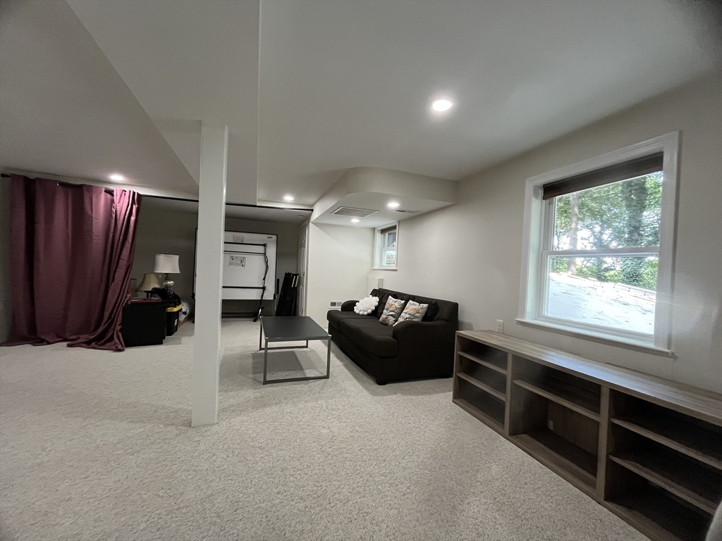 195 195 Grove St # 201 Unit: #201