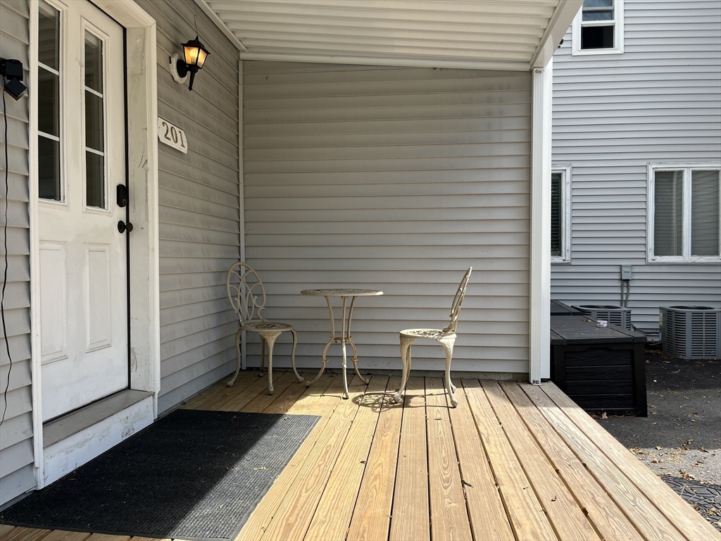 195 195 Grove St # 201 Unit: #201