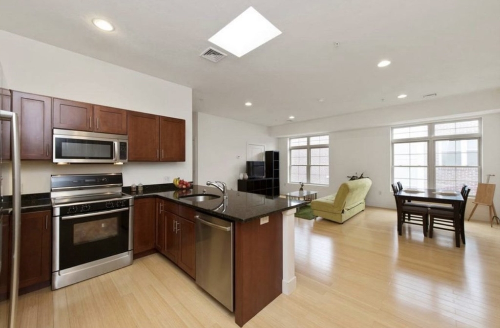 9 Gardner St # 12