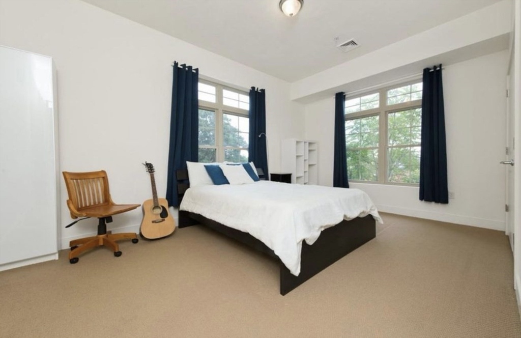 9 Gardner St # 12