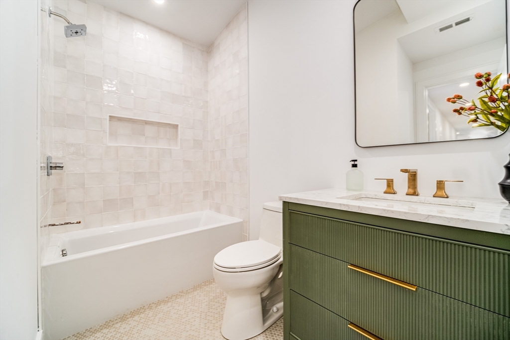 290 Watertown St # 4