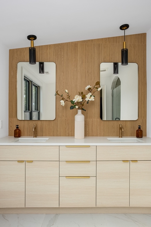 290 Watertown St # 4