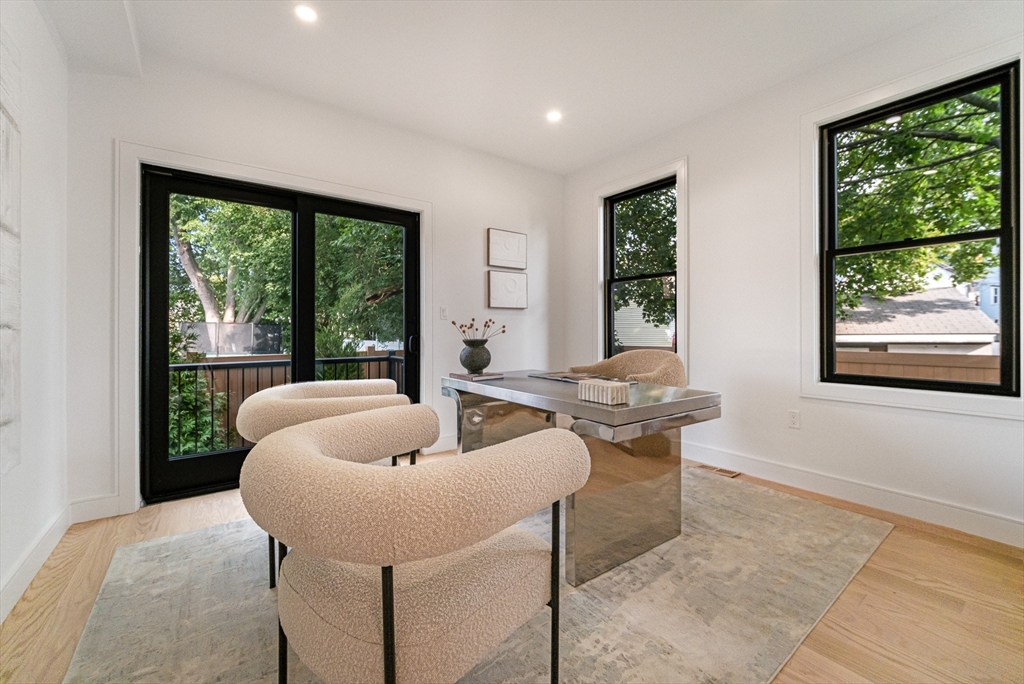 290 Watertown St # 4