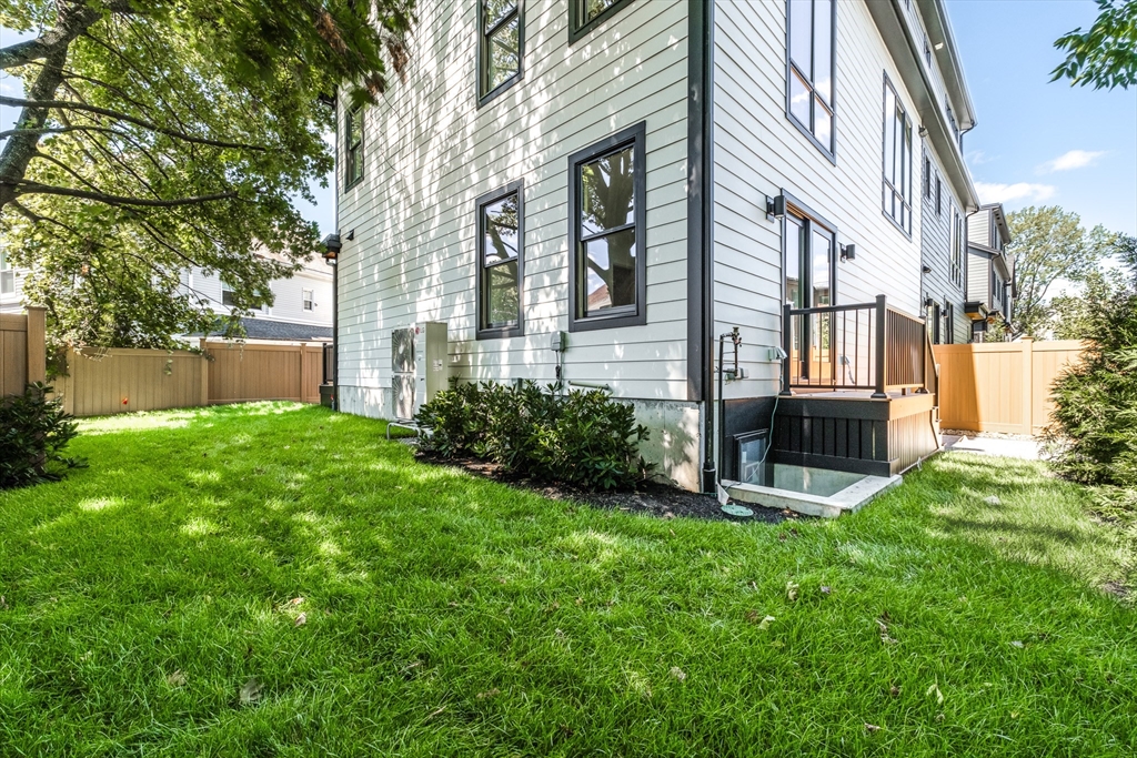 290 Watertown St # 4