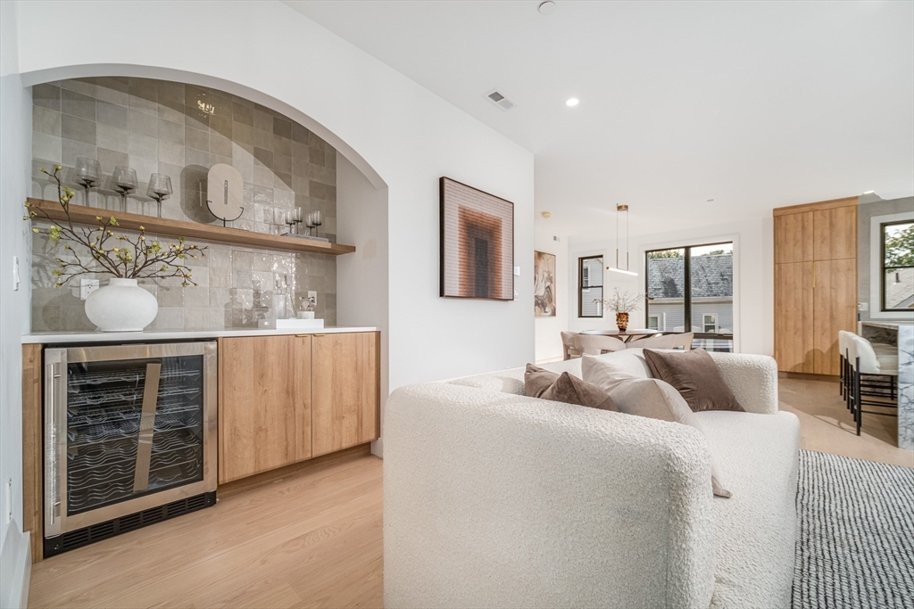 290 Watertown St # 4