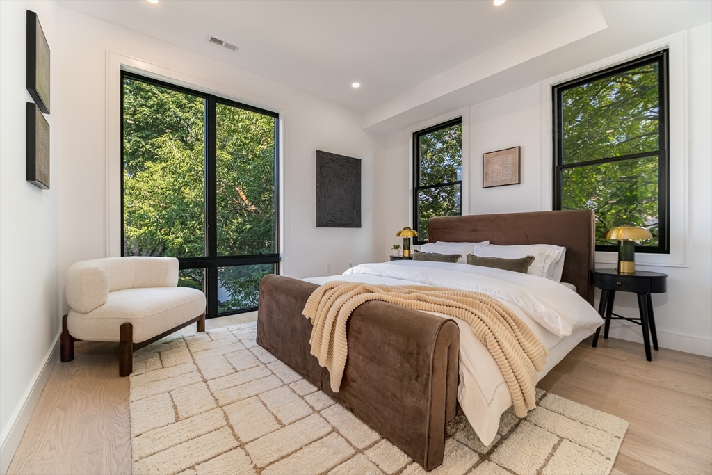 290 Watertown St # 4