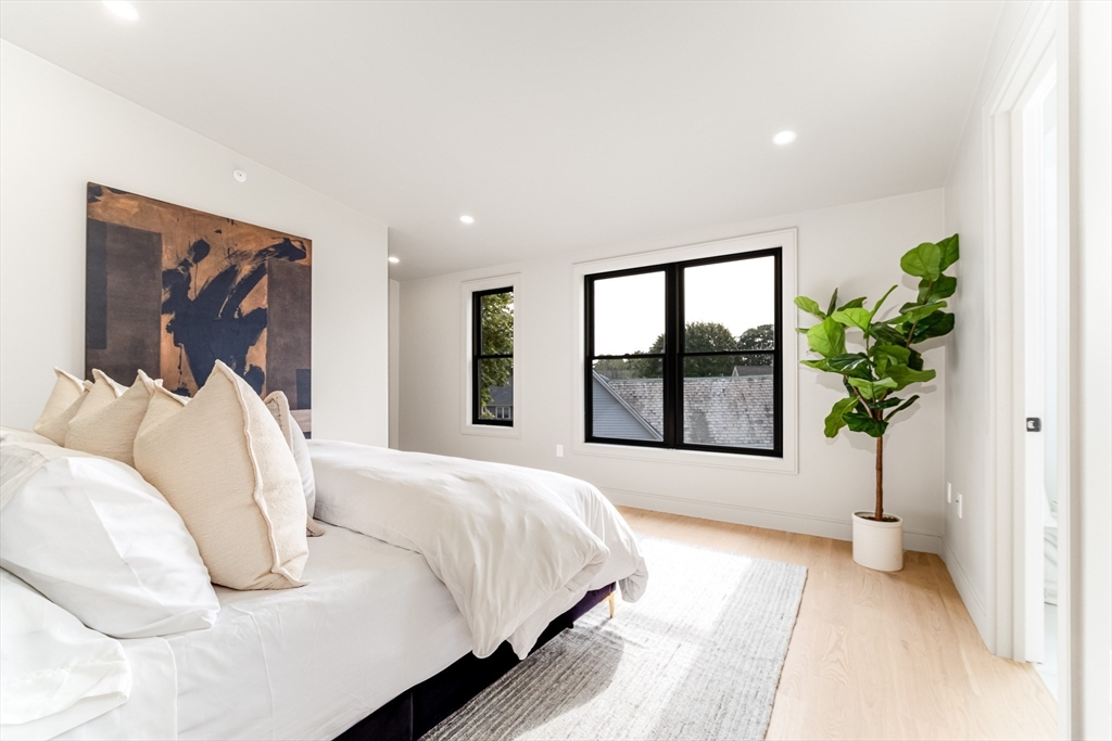 290 Watertown St # 4