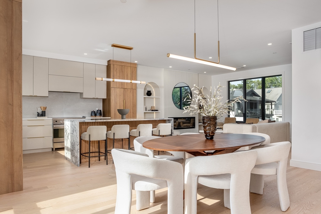 290 Watertown St # 4