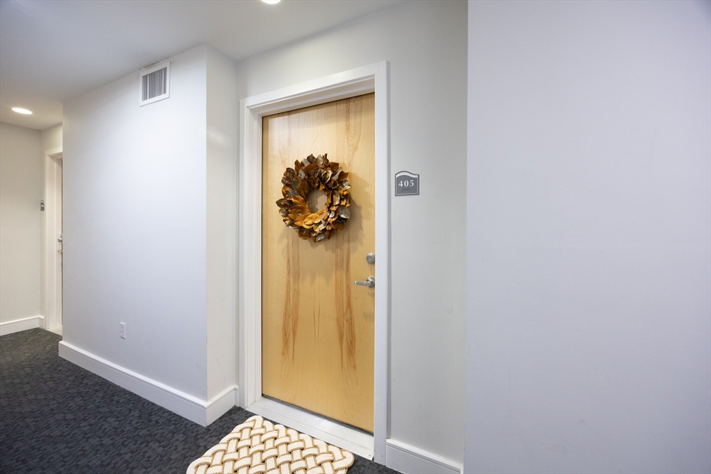 770 Washington Ave # 405