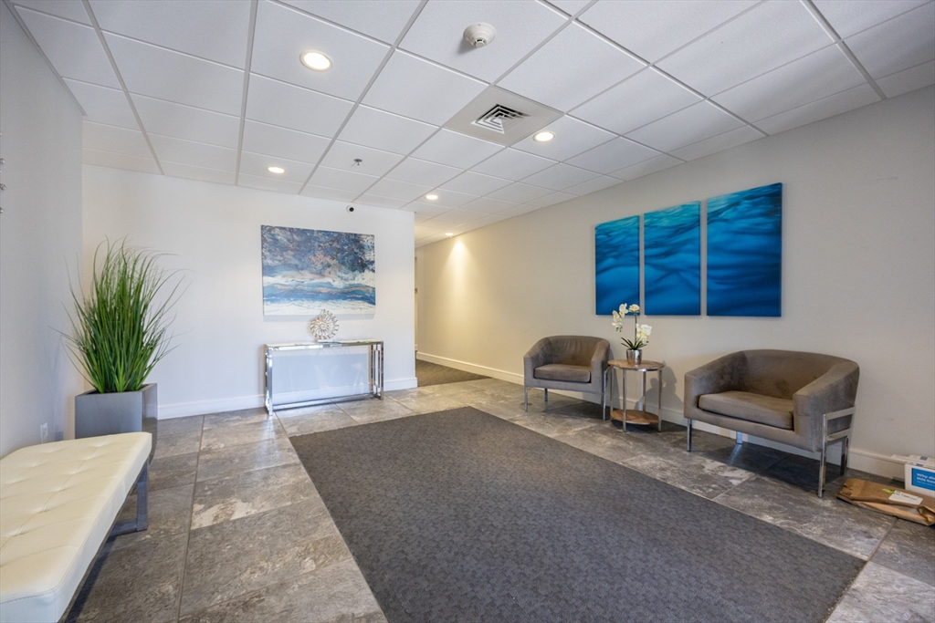 770 Washington Ave # 405