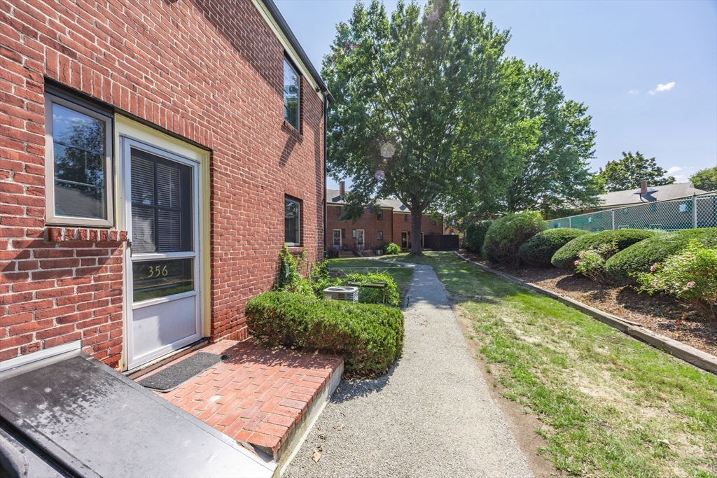 356 Lexington St # 356
