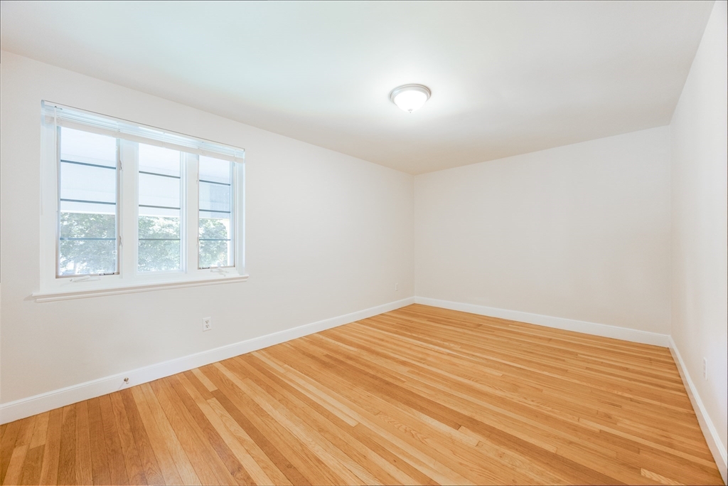 356 Lexington St # 356