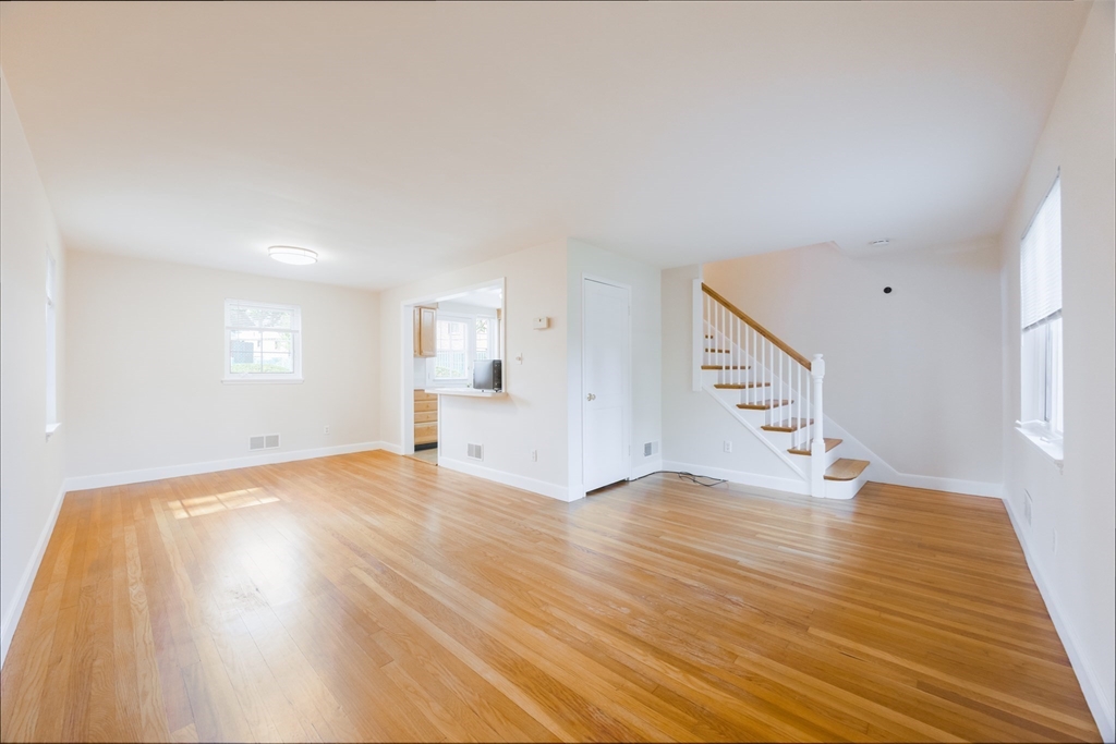 356 Lexington St # 356
