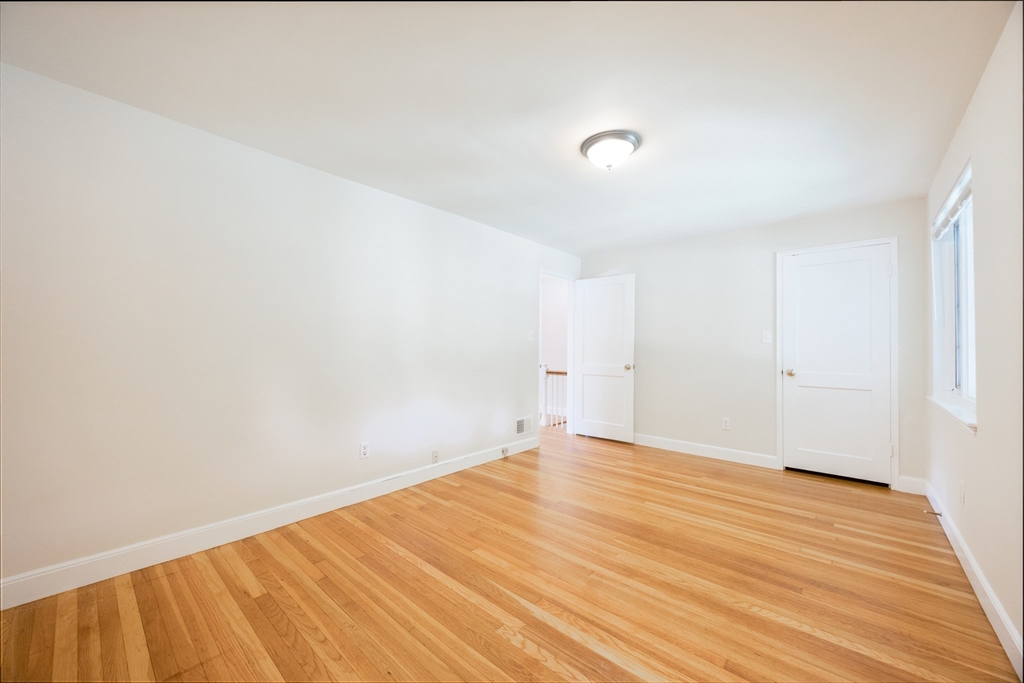 356 Lexington St # 356