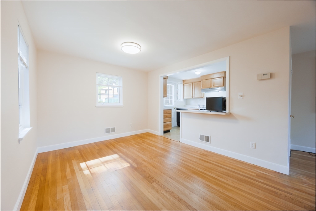 356 Lexington St # 356