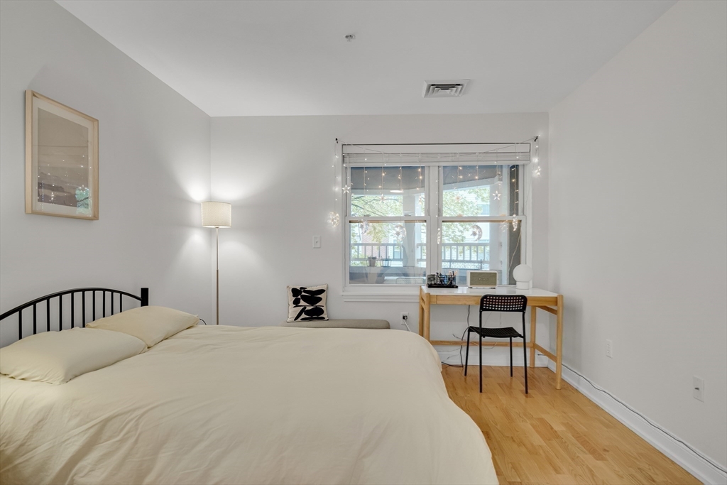 318 Rindge Ave # 103