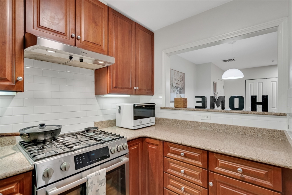 318 Rindge Ave # 103