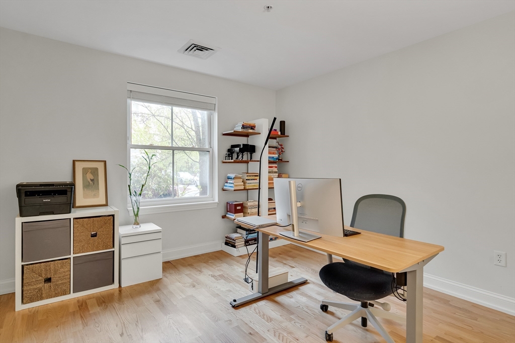 318 Rindge Ave # 103