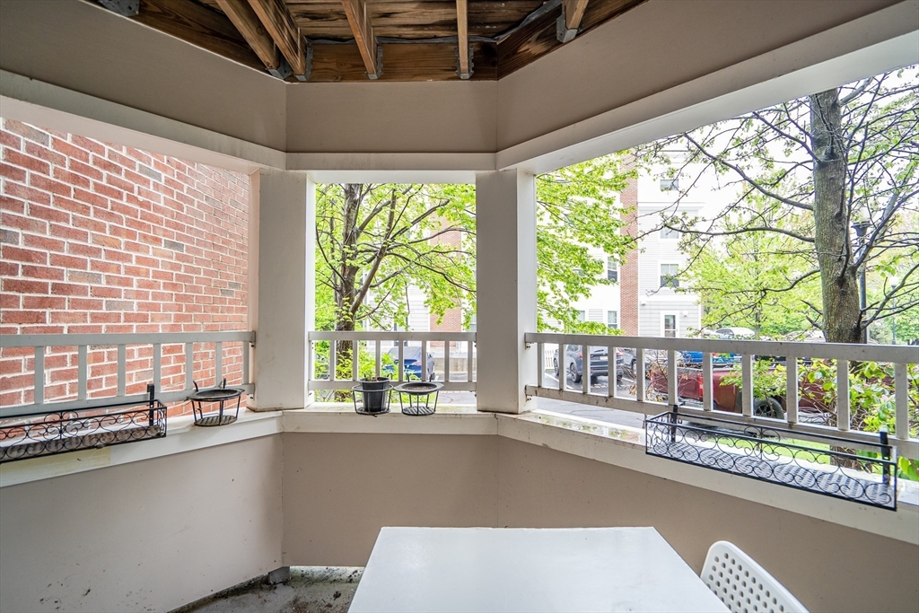 318 Rindge Ave # 103