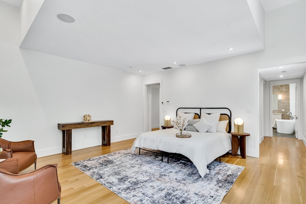 11 Winthrop Cir