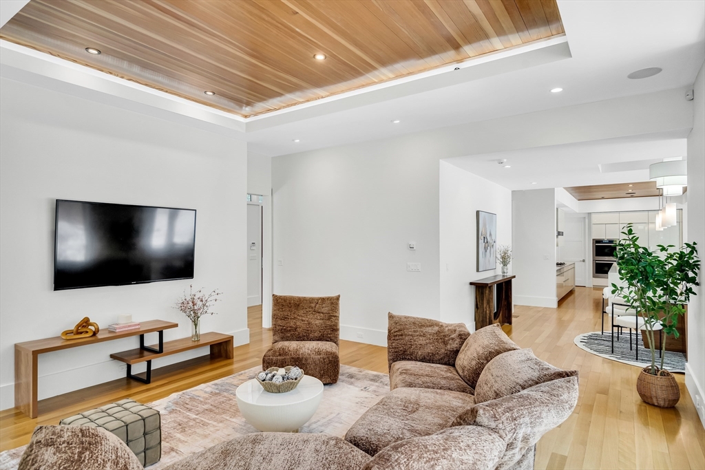 11 Winthrop Cir