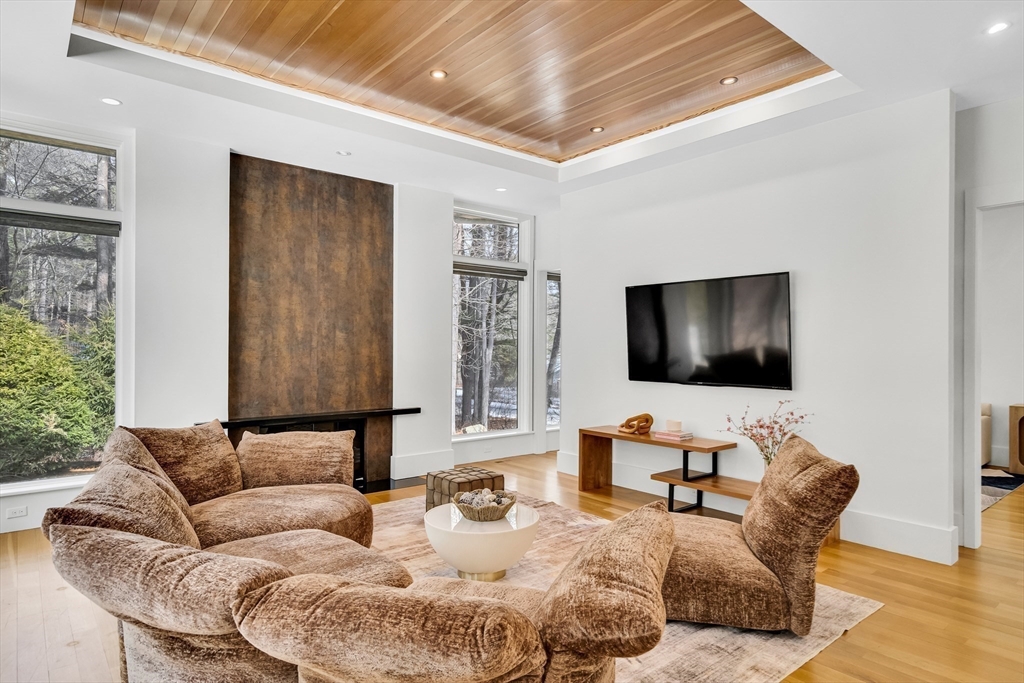 11 Winthrop Cir