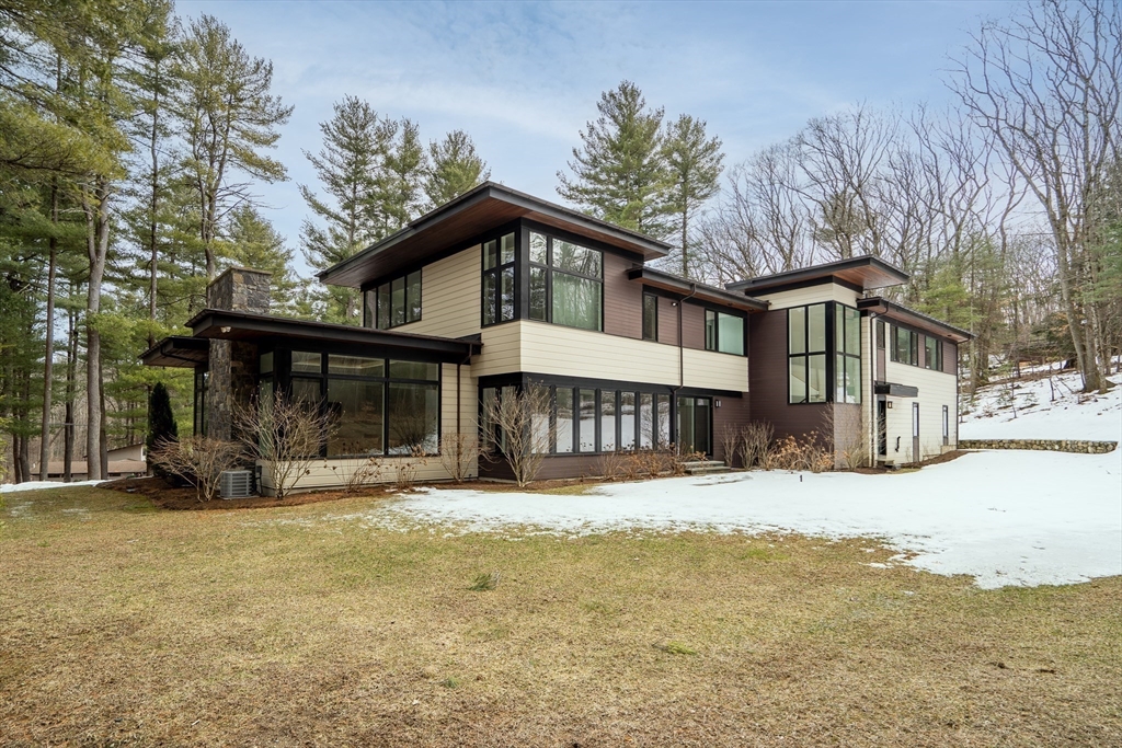 11 Winthrop Cir