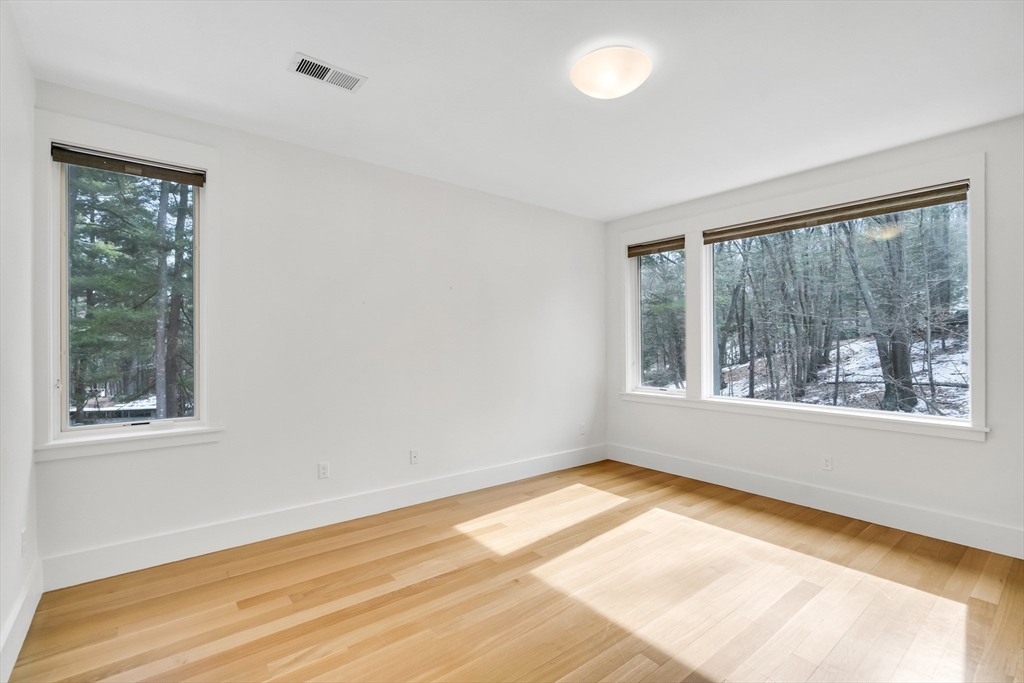 11 Winthrop Cir