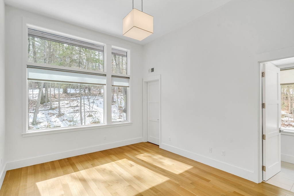 11 Winthrop Cir