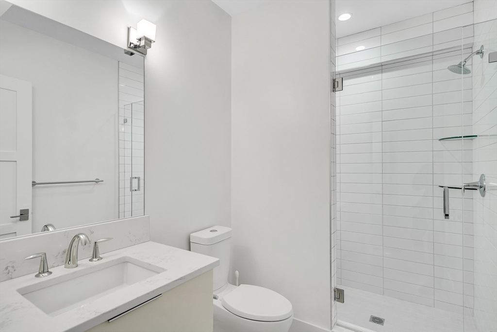 11 Winthrop Cir