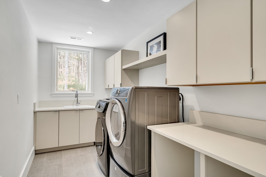 11 Winthrop Cir