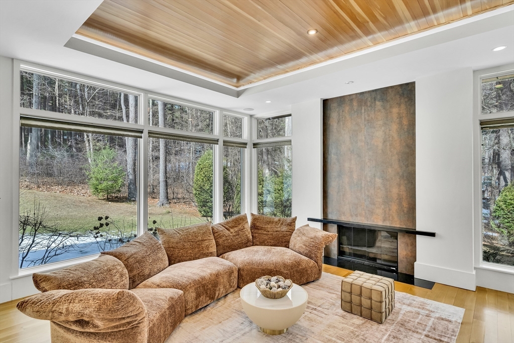 11 Winthrop Cir